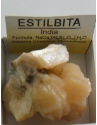 Natrolite, Stibine , Zéolite, mineral