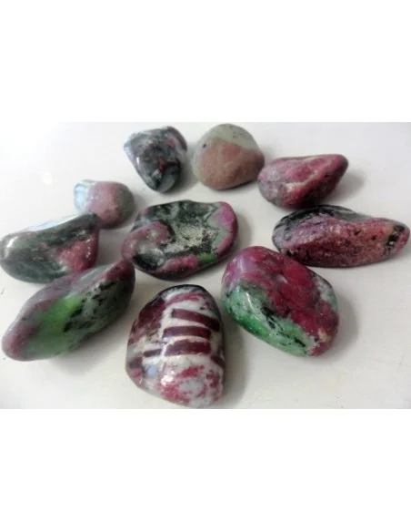 Zoisite aux rubis brute