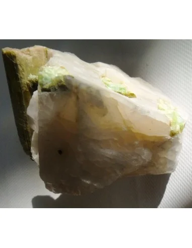 Tourmaline verte brute