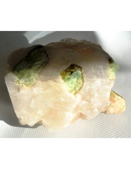 Tourmaline verte brute Tourmaline verte brute