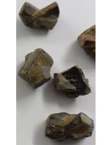 Staurotite, staurotide pierre croix, croix des fées