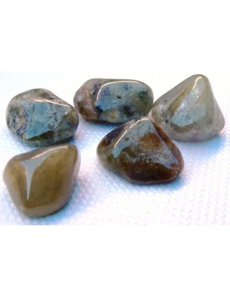 Grenat grossulaire polis