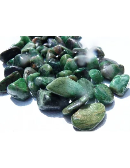 Grenat Uvarovite, grenat verte polis