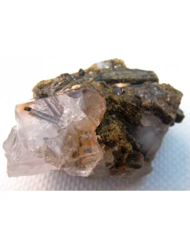 Tourmaline verte sur cristal géode