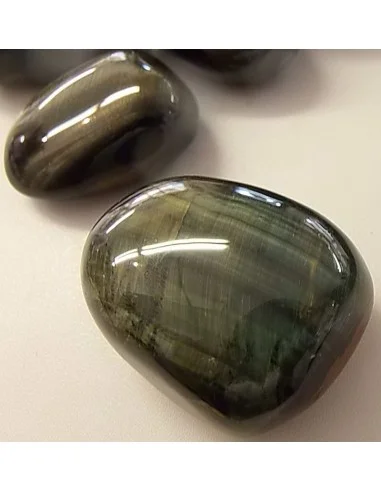 Oeil de faucon polis