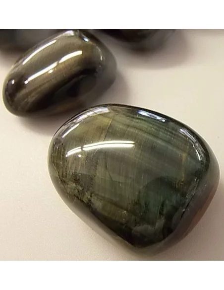 Oeil de faucon polis