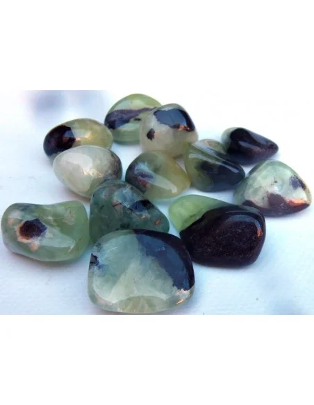 Phrénite avec aegyrine polis 9 a 19g. Phrénite avec aegyrine polis 9 a 19g.