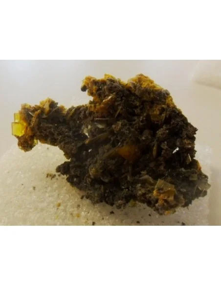 Mimetite, Wulfenite, Tsumcorite mineral