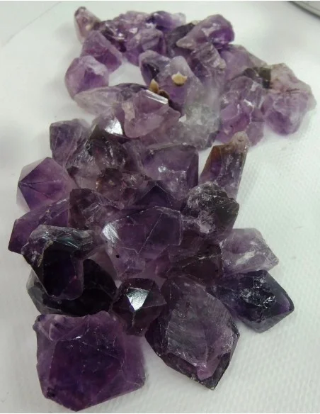 Améthyste pointe naturelle 2cm Améthyste pointe naturelle 2cm