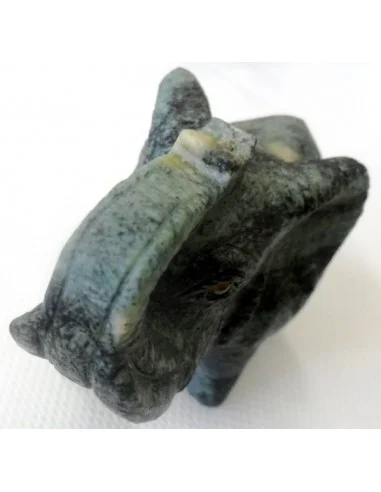 Éléphant en pierre