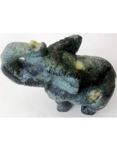 Éléphant en pierre