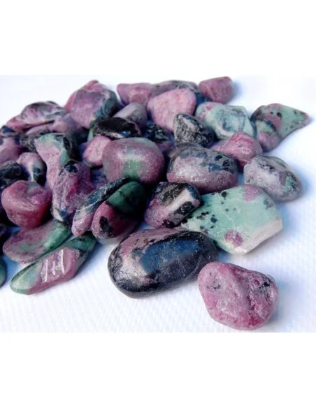 Zoisite rubis pierre