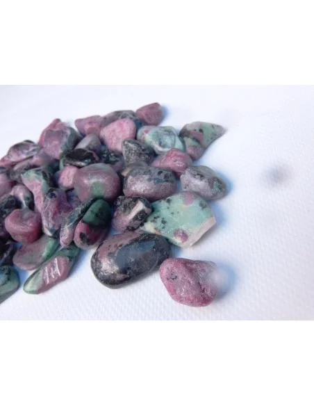 Zoisite rubis pierre