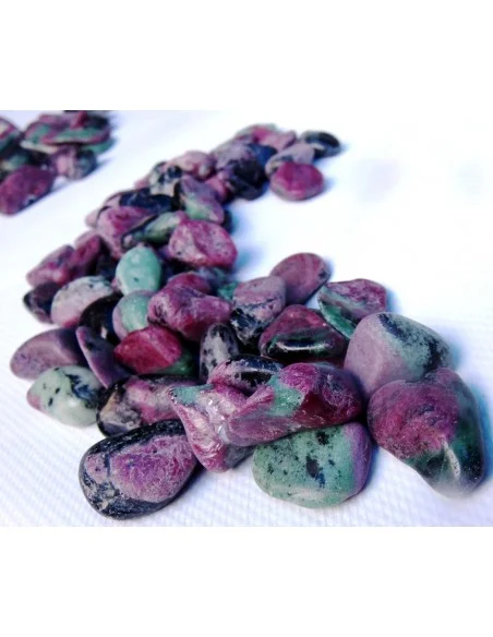 Zoisite rubis pierre