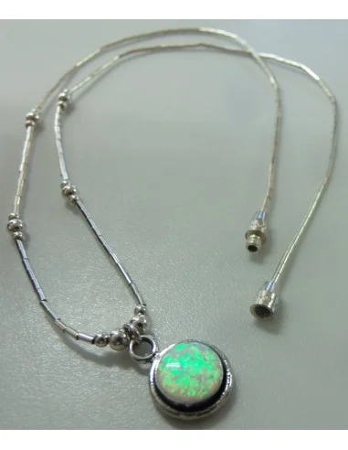 Opale noble pendentif avec lien en argent