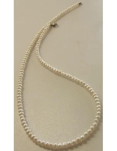 Perles blanches collier