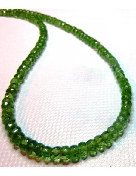 Péridot boutons facettes collier