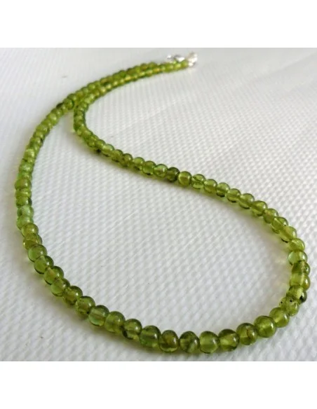 Péridot 4mm collier