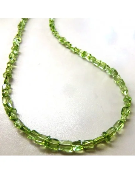 Péridot rectangles,boutons collier