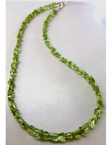 Péridot rectangles,boutons collier
