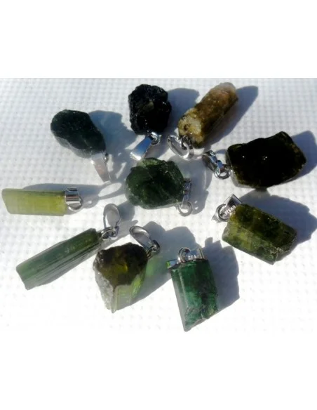 Tourmaline verte en pendentif