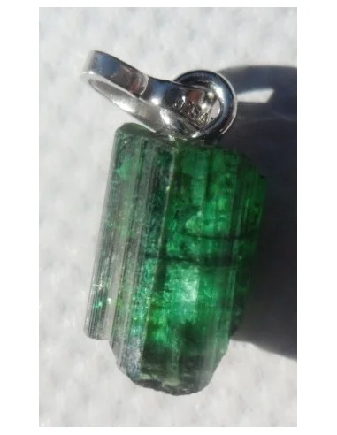 Tourmaline verte en pendentif