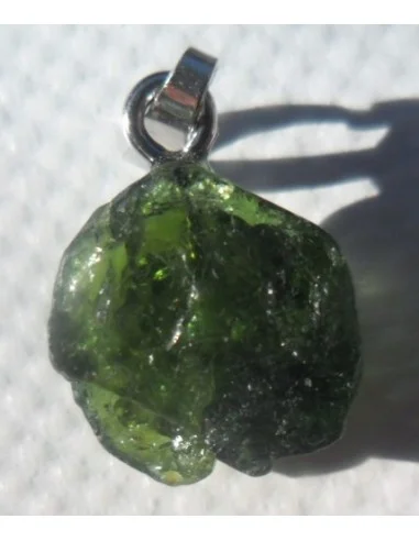 Tourmaline verte en pendentif