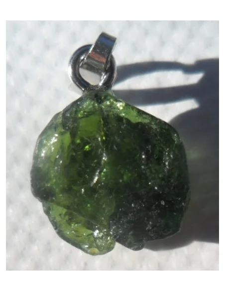 Tourmaline verte en pendentif