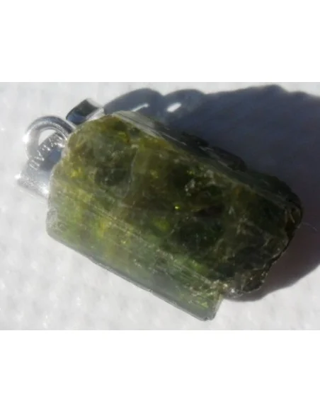 Tourmaline verte en pendentif