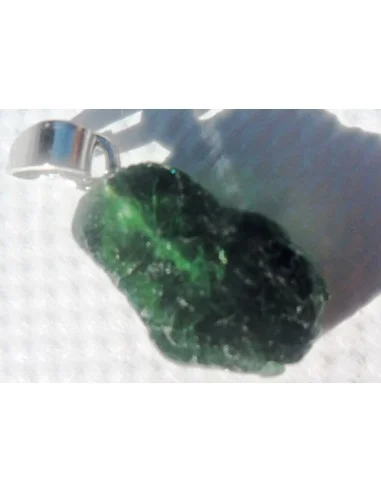 Tourmaline verte en pendentif