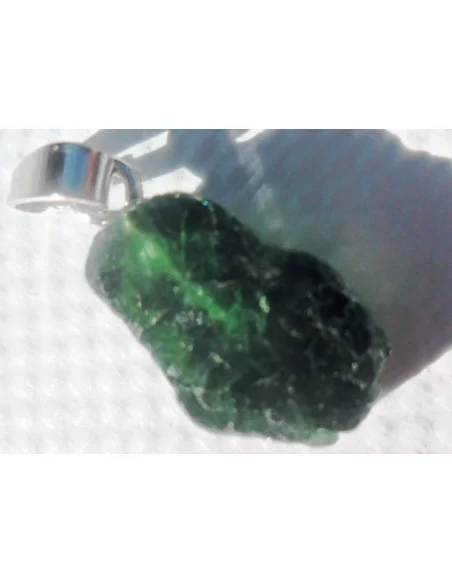 Tourmaline verte en pendentif