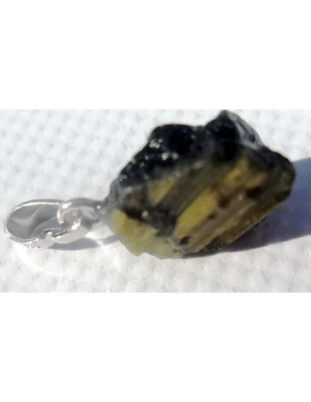 Tourmaline verte en pendentif