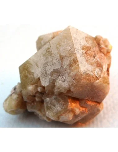 Grenat jaune cubique cristal