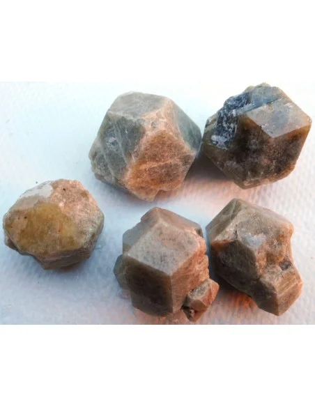 Andradite Grenat jaune cubique cristal