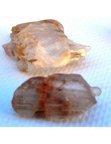 Kunzite brute percé 3 a 6g.