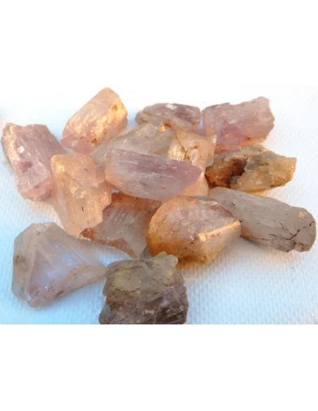 Kunzite brute percé 8 a 10g.