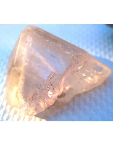 Kunzite brute percé 8 a 10g.