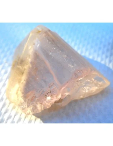 Kunzite brute percé 8 a 10g.
