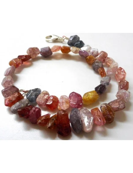 Collier spinelle rouge