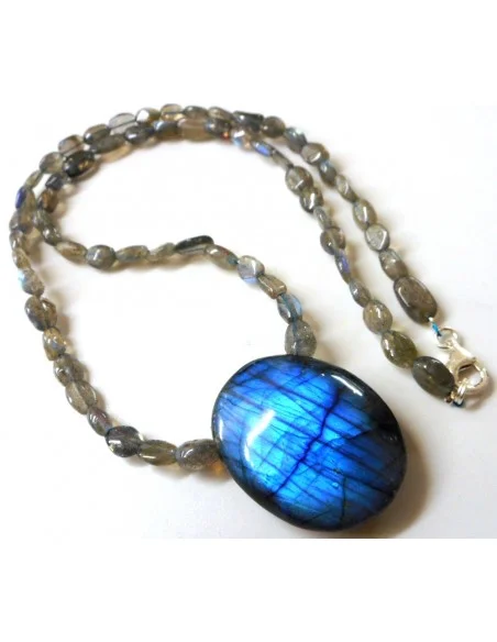 Collier spectrolite