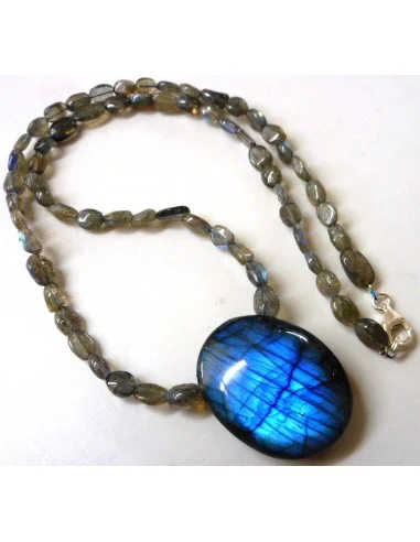 Collier spectrolite