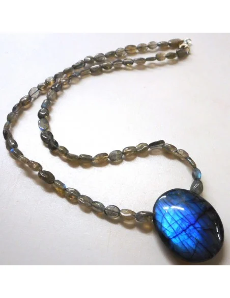 Collier spectrolite