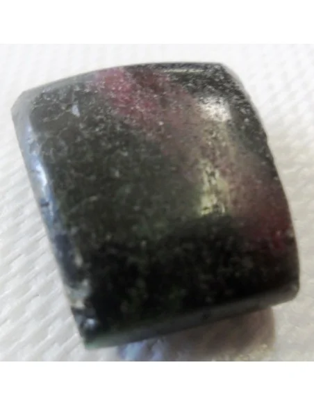 Fucshite aux rubis en pendentif