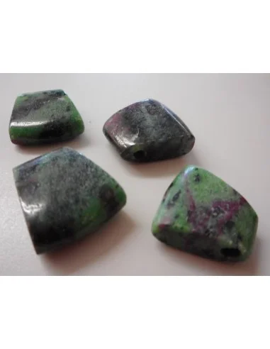 Pendentif Zoisite avec rubis