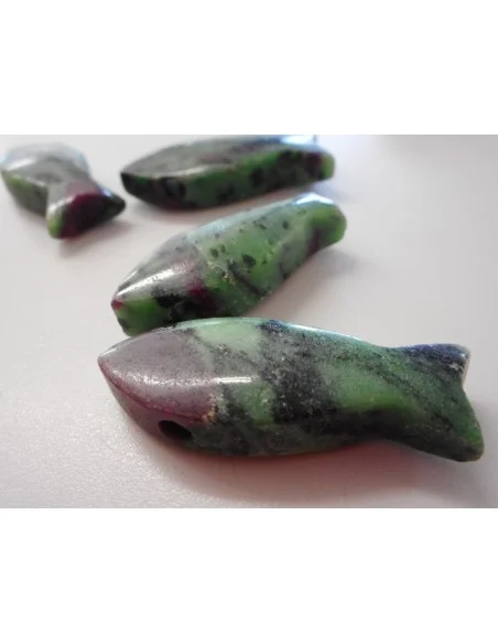 Pendentif  poisson Zoisite avec rubis