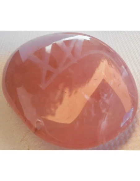 Quartz rose en forme de savon Quartz rose en forme de savon