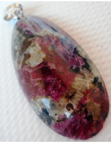 Eudialite pendentif Qualité AA