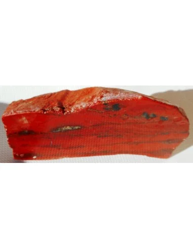 Jaspe rouge moitié polis