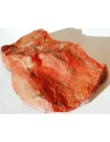 Jaspe rouge moitié polis