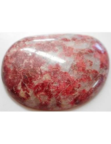 Thulite  rose rouge cabochon